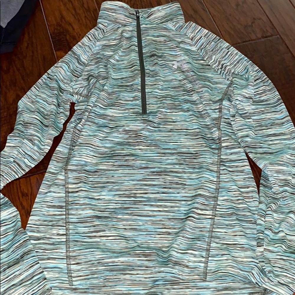 Green pullover